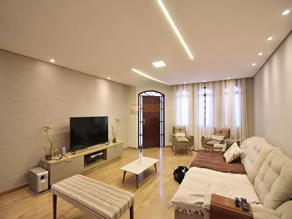 Sobrado, 3 quartos, 240 m² - Foto 1