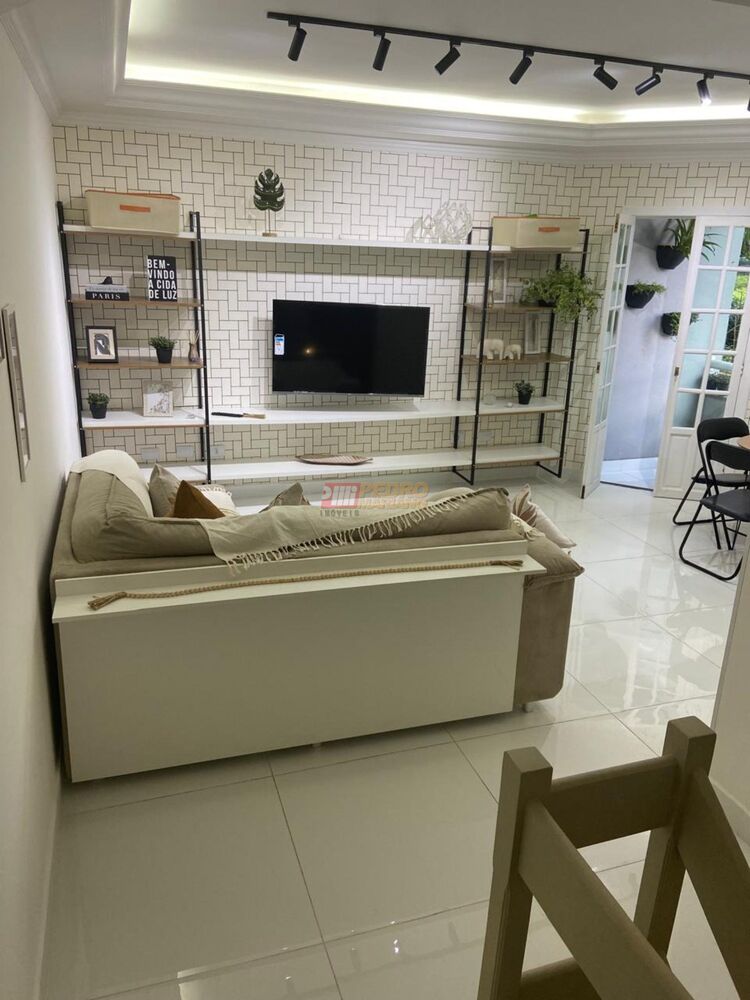 Sobrado à venda com 2 quartos, 100m² - Foto 2