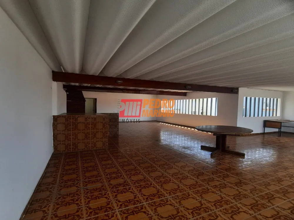 Sobrado, 3 quartos, 328 m² - Foto 1