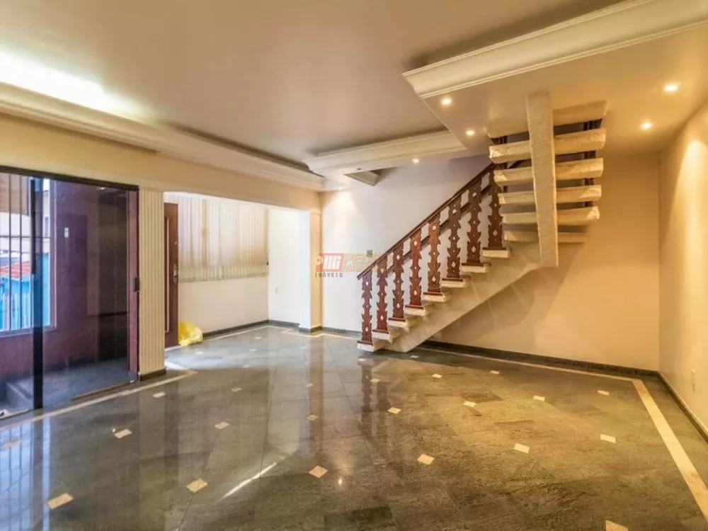 Sobrado, 5 quartos, 330 m² - Foto 2