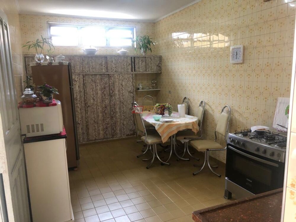 Casa, 2 quartos, 248 m² - Foto 4