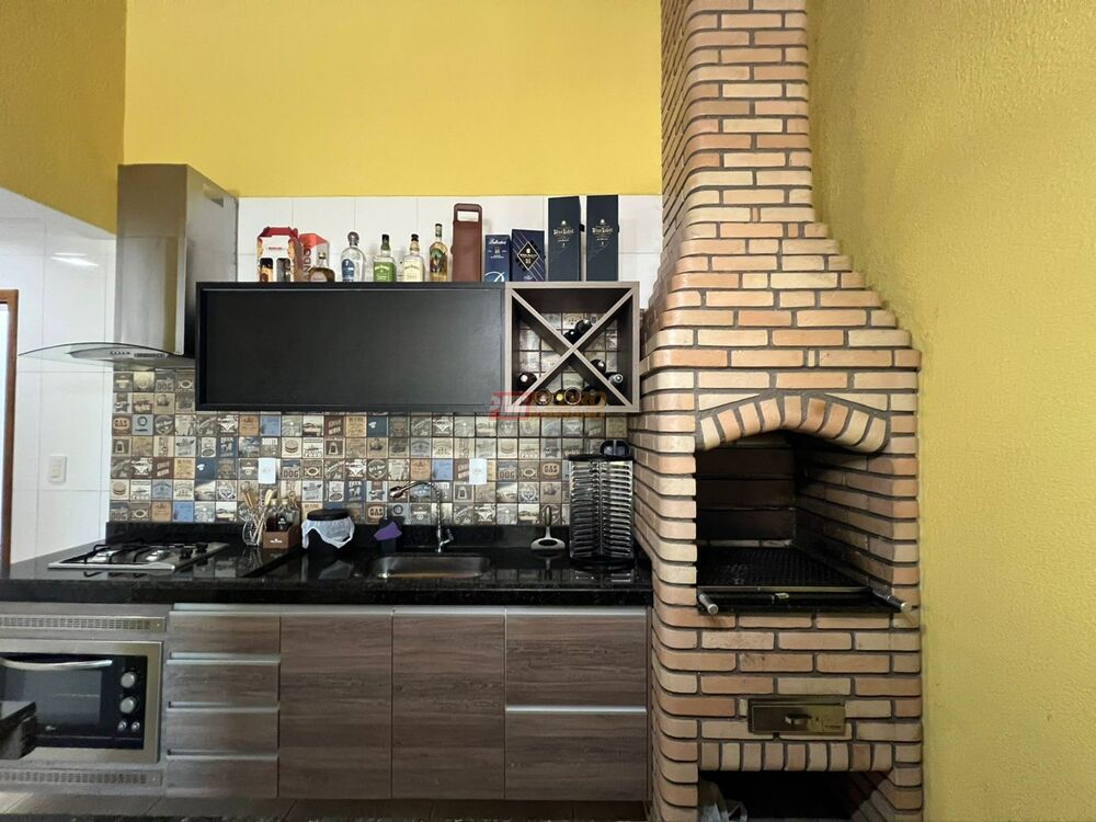 Cobertura à venda com 3 quartos, 200m² - Foto 5