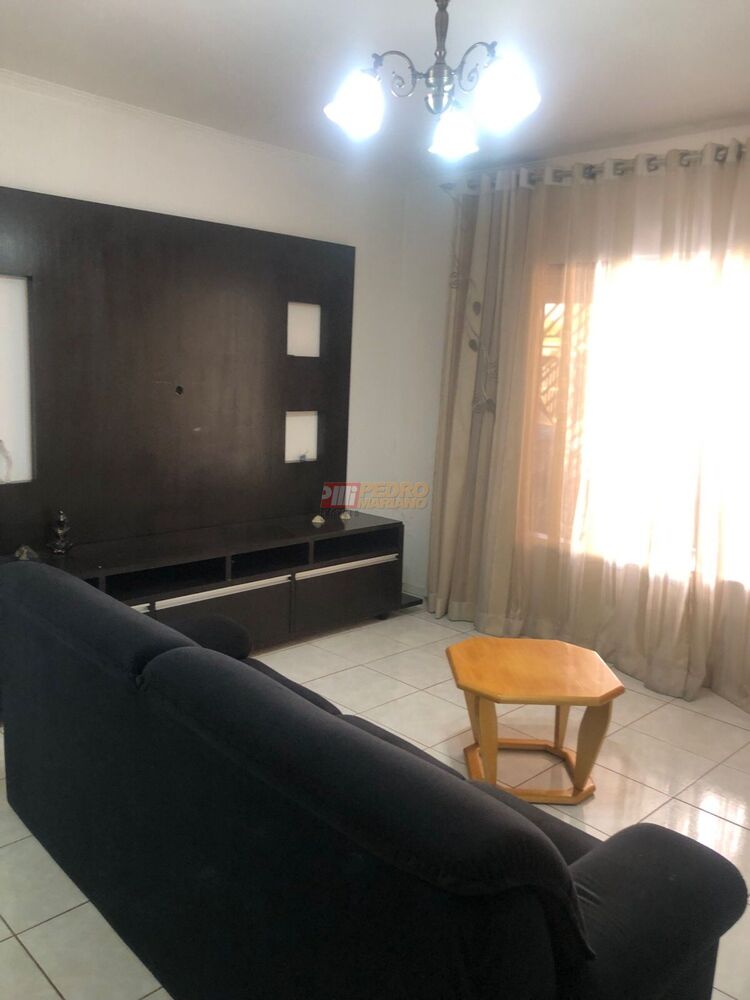 Casa, 3 quartos, 245 m² - Foto 1