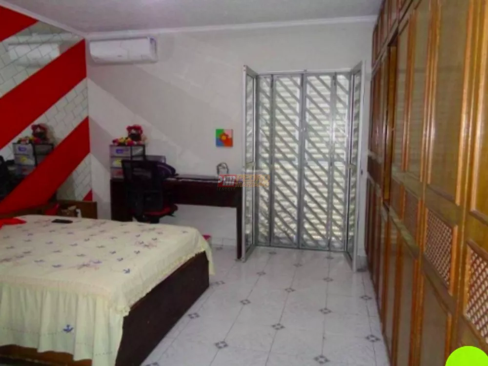 Sobrado, 3 quartos, 258 m² - Foto 4