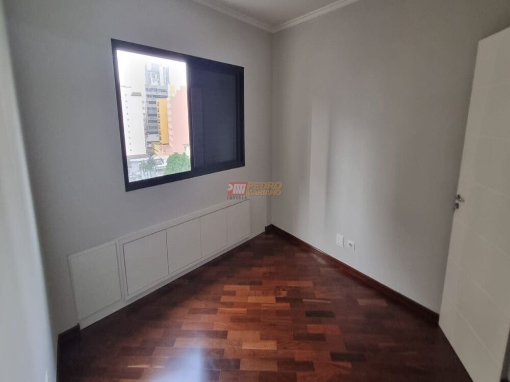 Apartamento à venda com 3 quartos, 160m² - Foto 4