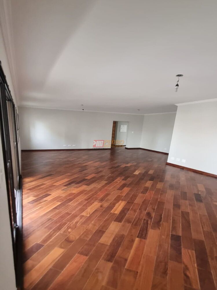 Apartamento à venda com 3 quartos, 160m² - Foto 2
