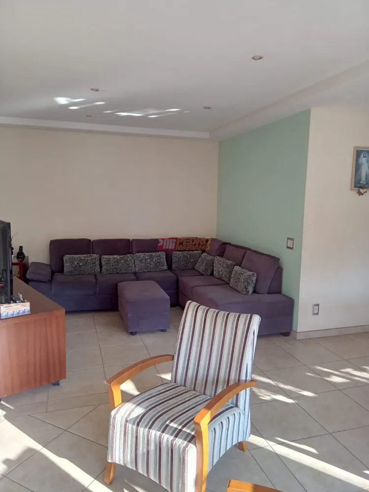Sobrado, 3 quartos, 278 m² - Foto 1
