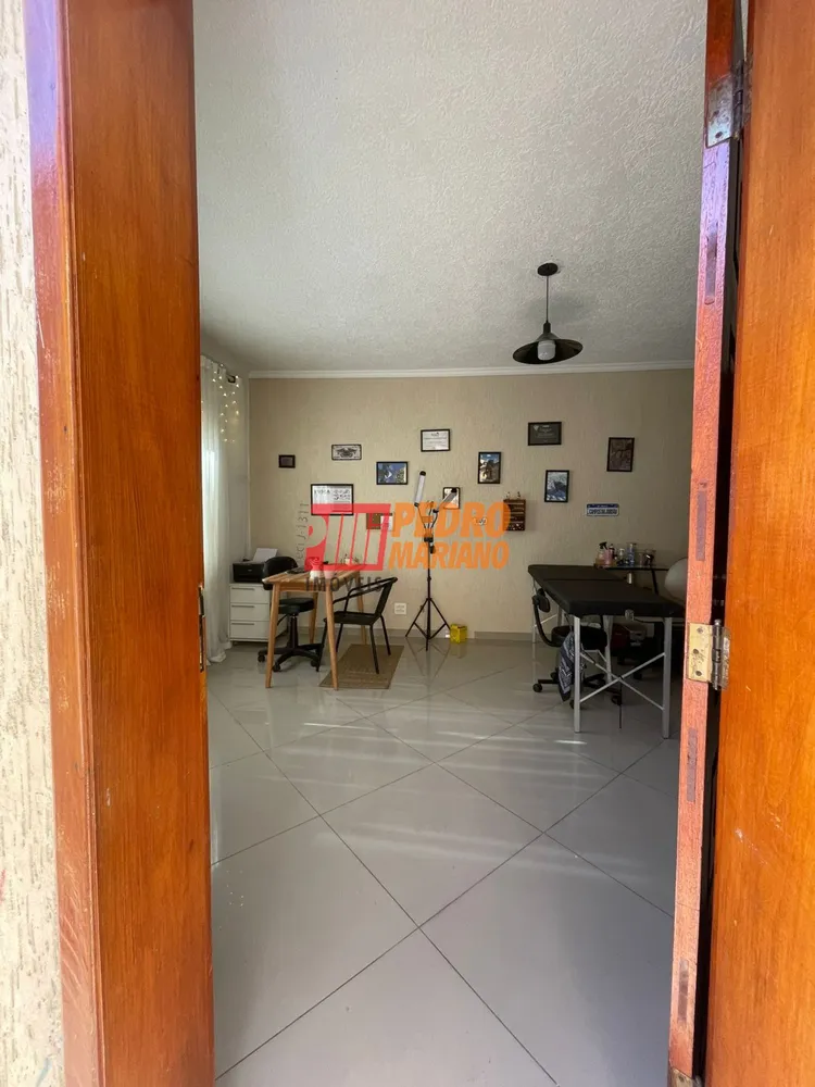 Sobrado, 3 quartos, 240 m² - Foto 1