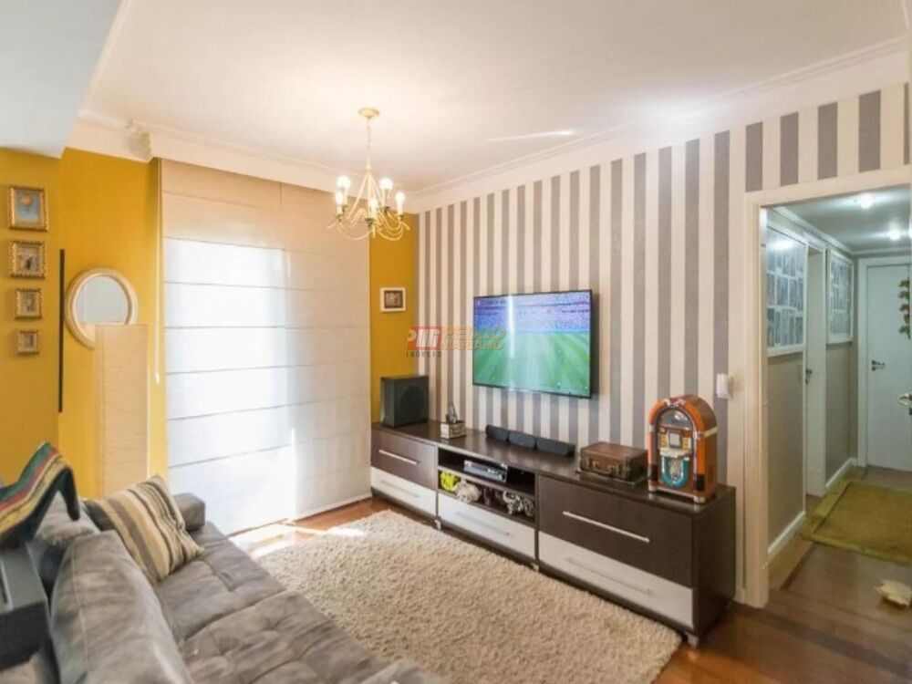 Apartamento à venda com 3 quartos, 200m² - Foto 2
