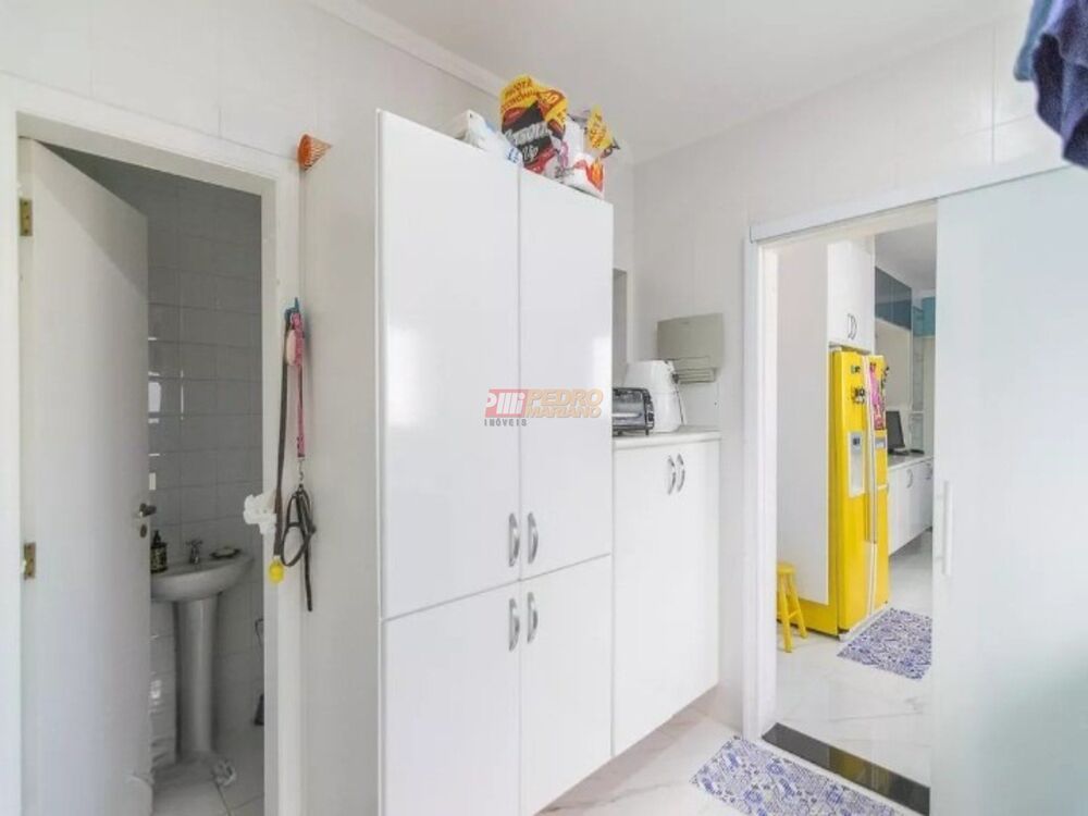 Apartamento à venda com 3 quartos, 200m² - Foto 9