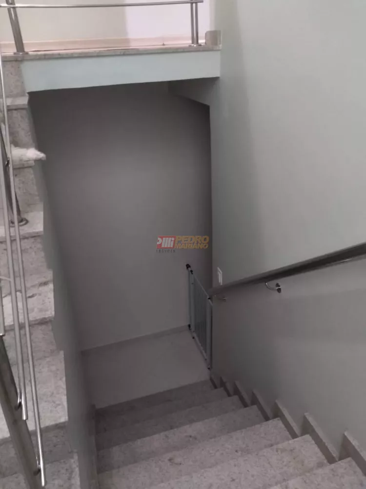 Sobrado, 3 quartos, 318 m² - Foto 2