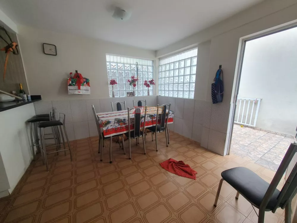 Casa, 4 quartos, 148 m² - Foto 1