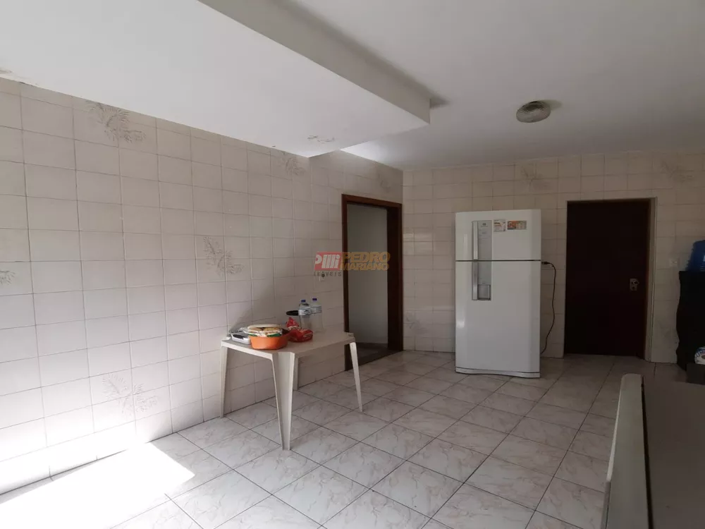Casa, 5 quartos, 200 m² - Foto 2