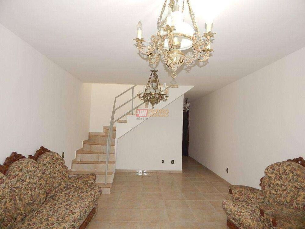 Sobrado, 3 quartos, 214 m² - Foto 2