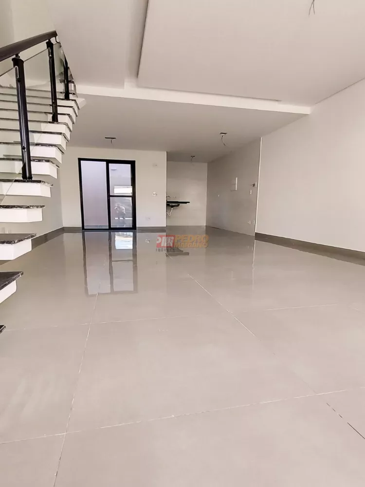 Sobrado à venda com 3 quartos, 130m² - Foto 2