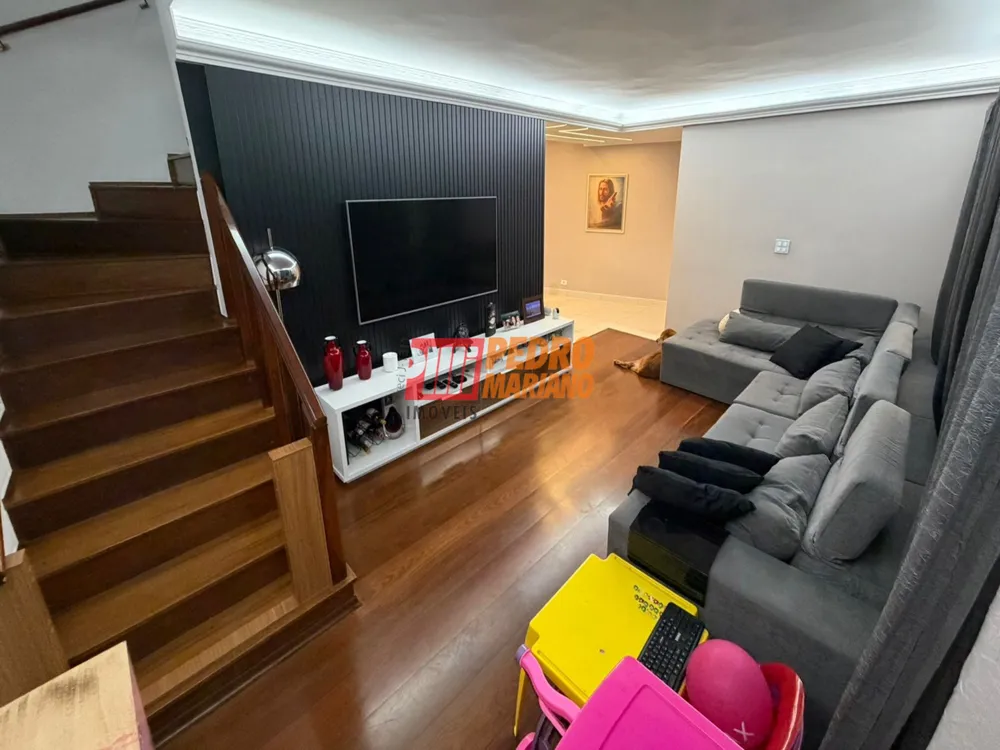 Sobrado, 3 quartos, 208 m² - Foto 1