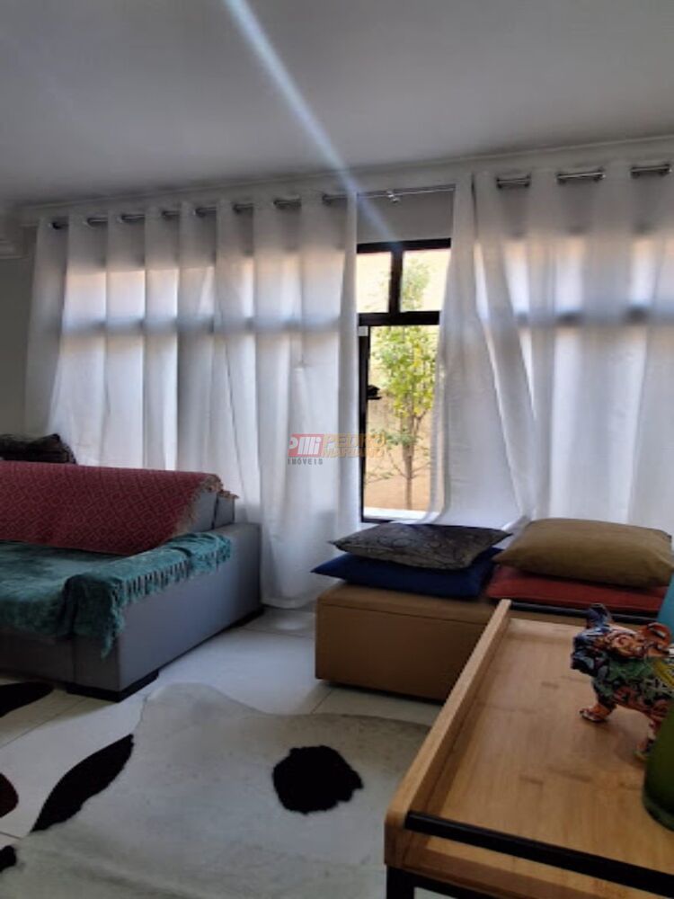 Sobrado, 3 quartos, 237 m² - Foto 1