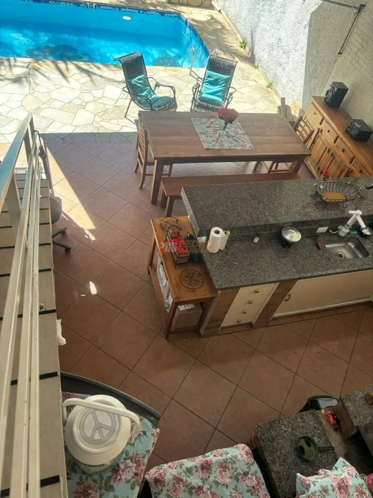Casa, 3 quartos, 230 m² - Foto 11