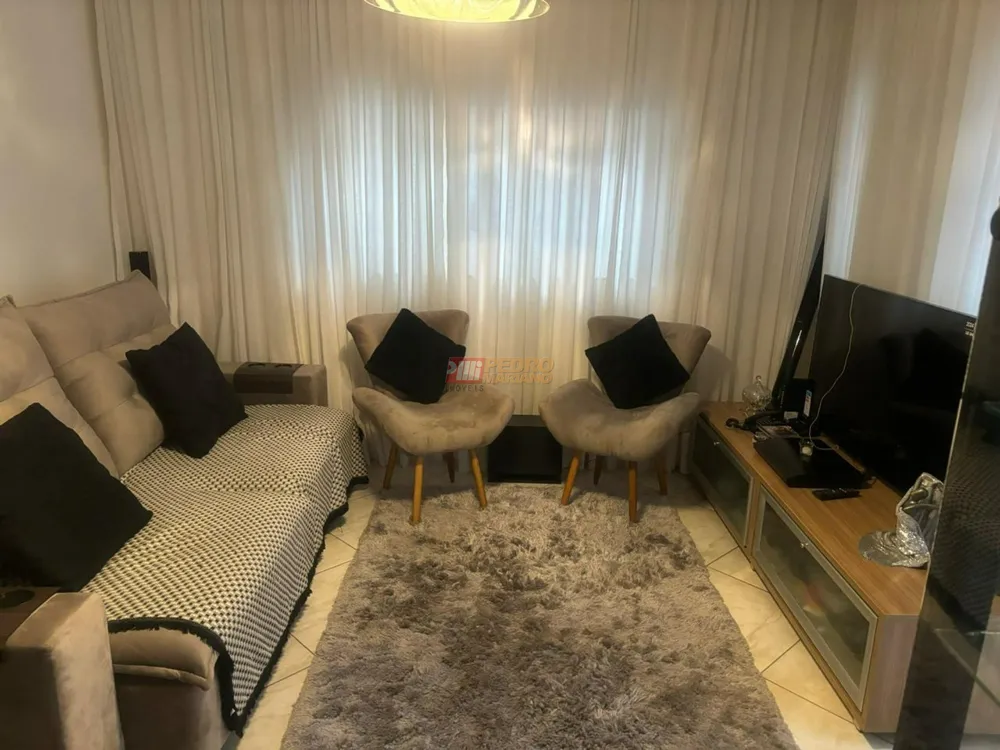 Casa, 3 quartos, 230 m² - Foto 1
