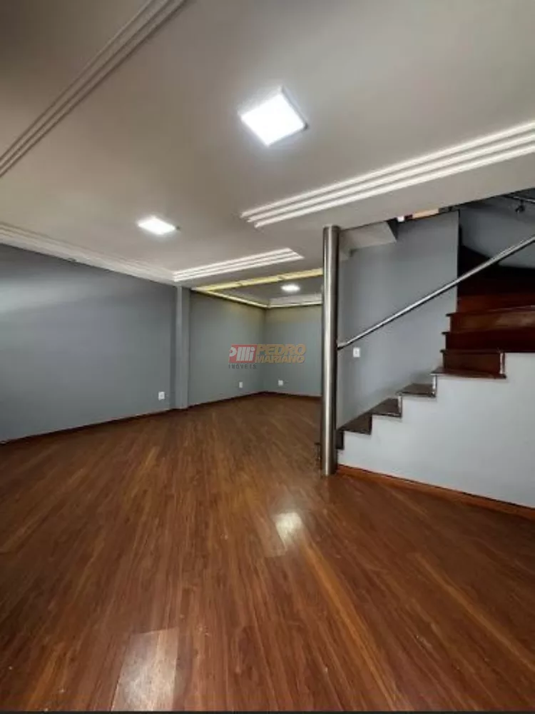 Sobrado, 7 quartos, 300 m² - Foto 1