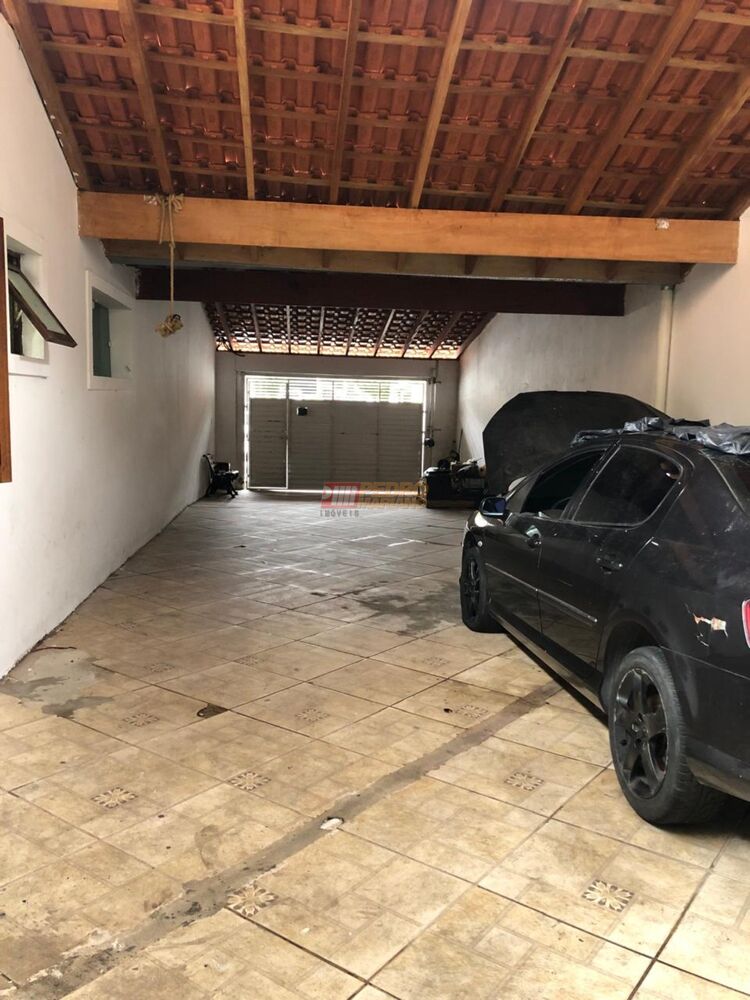 Casa à venda com 3 quartos, 250m² - Foto 8