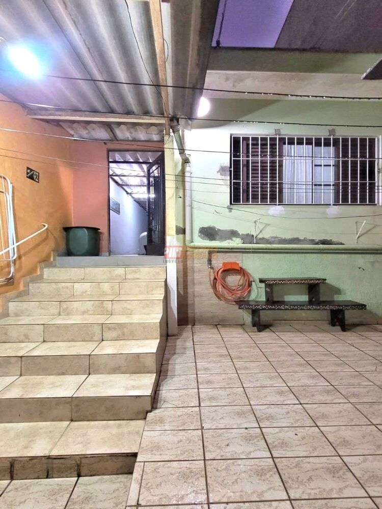Casa à venda com 2 quartos, 140m² - Foto 9
