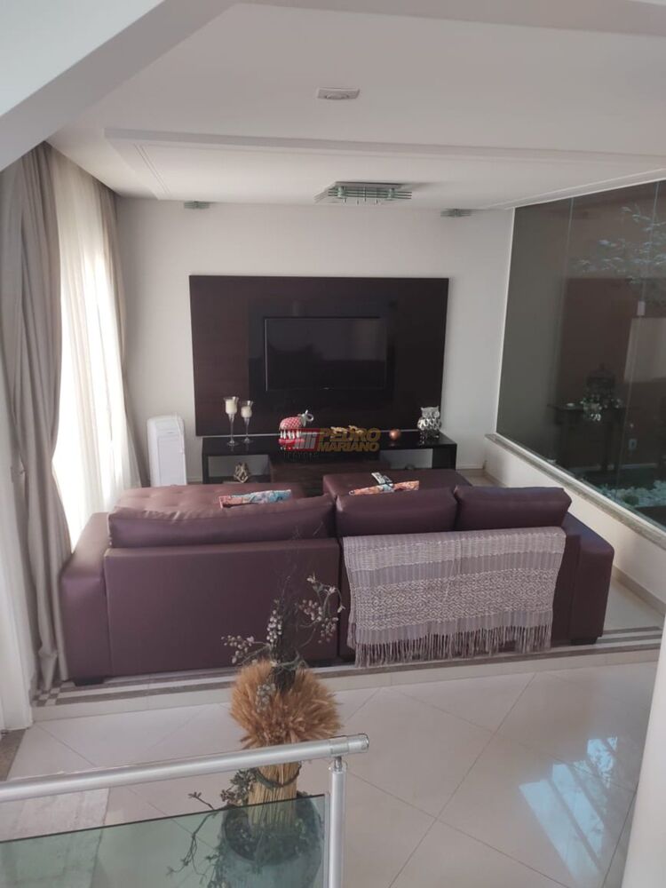 Sobrado à venda e aluguel com 3 quartos, 460m² - Foto 1