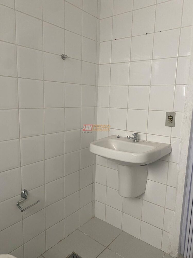 Casa para alugar com 1 quarto, 50m² - Foto 6