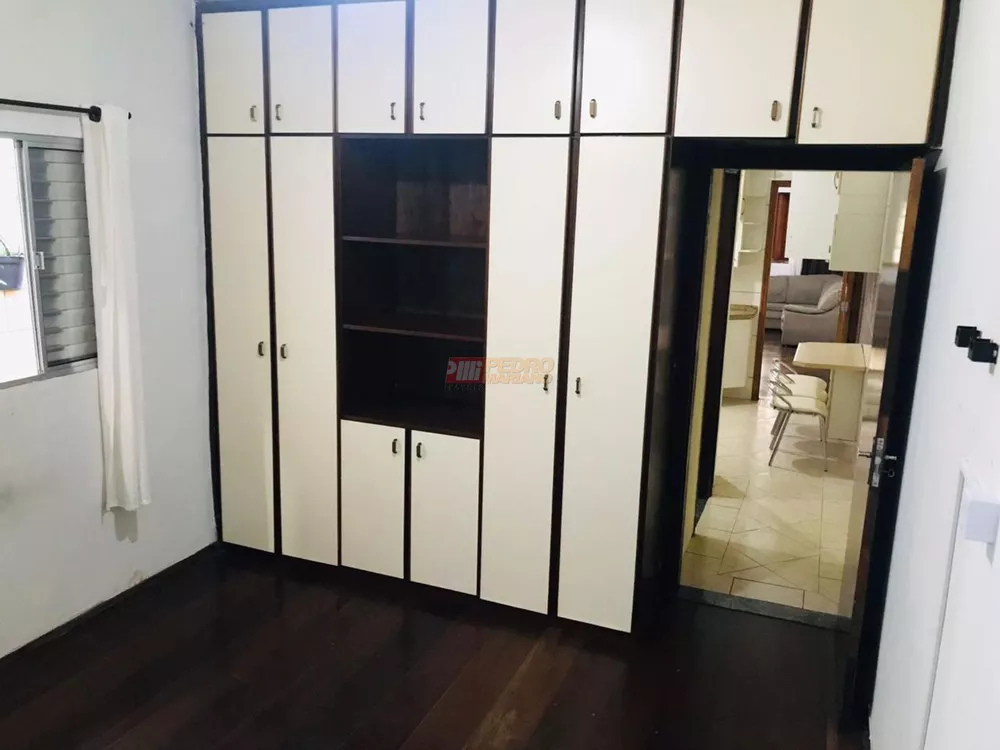 Casa à venda com 2 quartos, 121m² - Foto 4