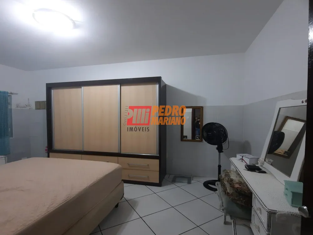 Casa, 7 quartos, 333 m² - Foto 2