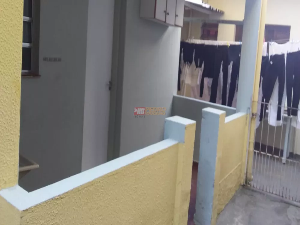 Casa, 5 quartos, 231 m² - Foto 1