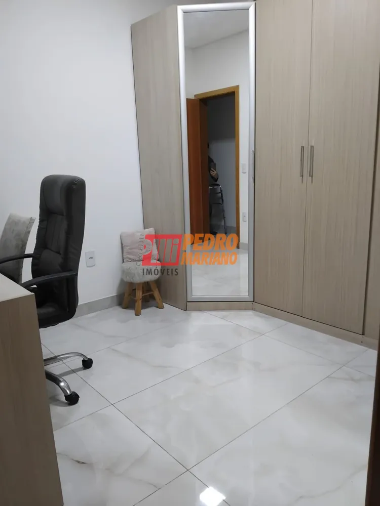 Casa, 3 quartos, 190 m² - Foto 2