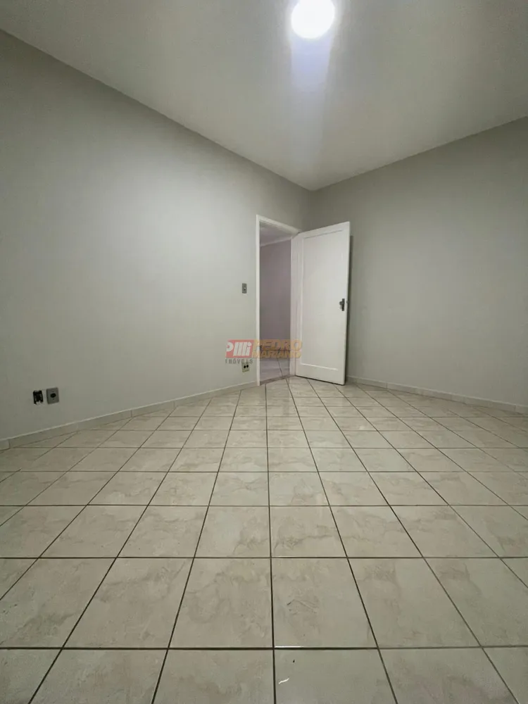 Casa, 4 quartos, 257 m² - Foto 2