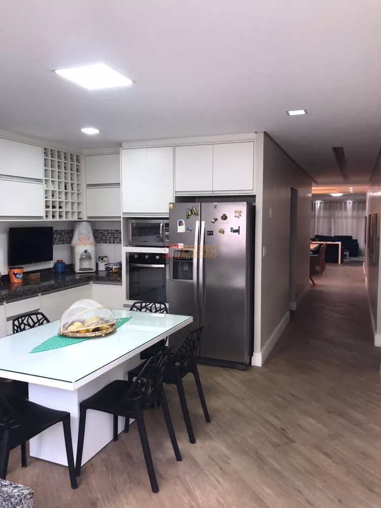 Casa, 4 quartos, 300 m² - Foto 6