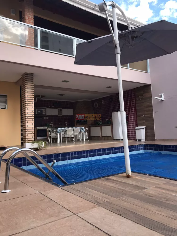 Casa, 4 quartos, 300 m² - Foto 32