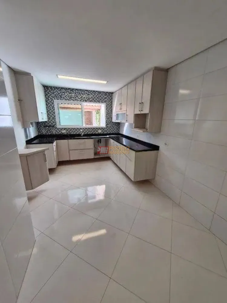 Sobrado, 3 quartos, 200 m² - Foto 1