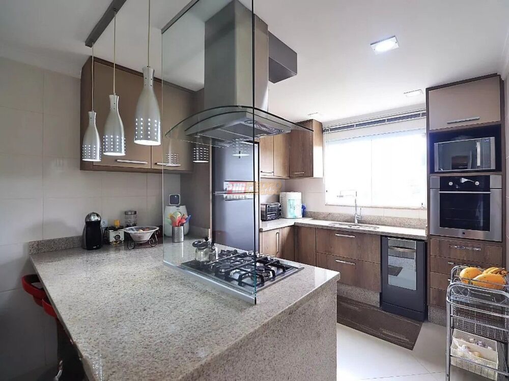 Sobrado à venda e aluguel com 3 quartos, 266m² - Foto 4