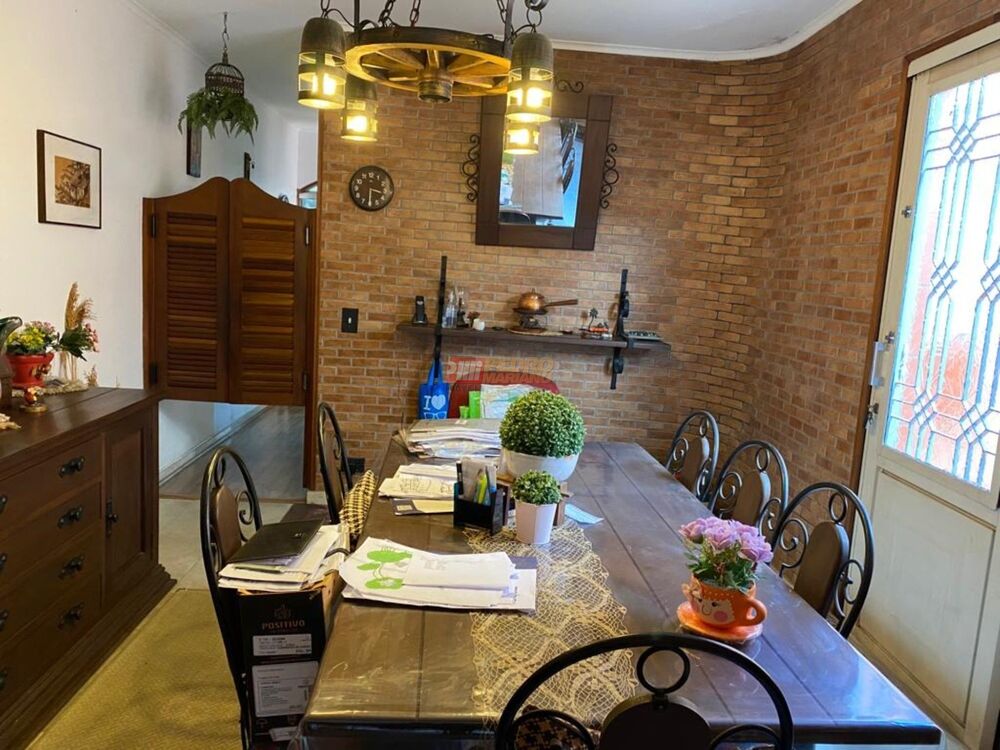 Sobrado à venda com 3 quartos, 150m² - Foto 1