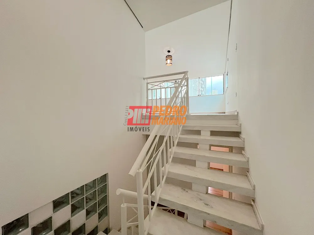 Sobrado, 4 quartos, 322 m² - Foto 8