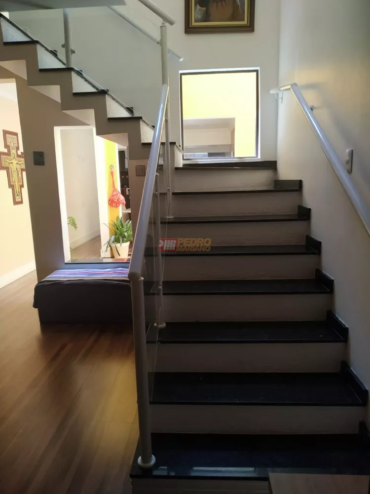 Sobrado, 3 quartos, 189 m² - Foto 2