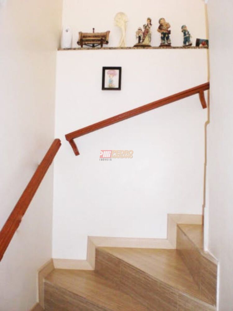 Sobrado à venda e aluguel com 3 quartos, 178m² - Foto 2
