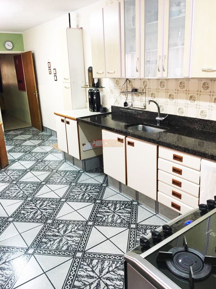 Sobrado à venda e aluguel com 3 quartos, 178m² - Foto 9