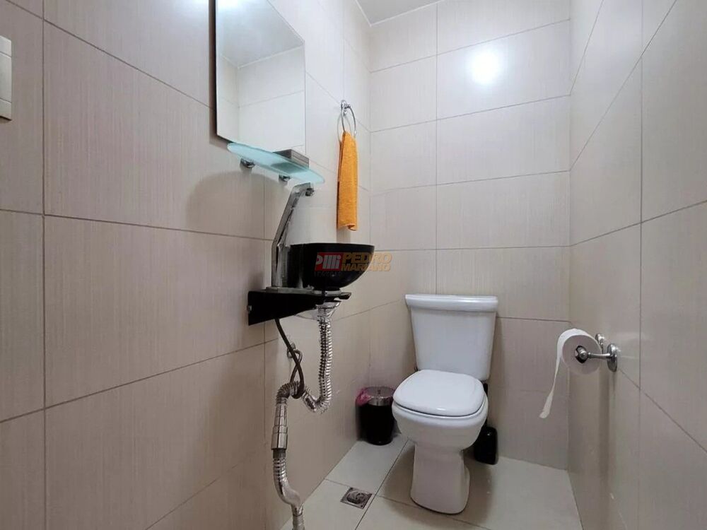 Sobrado à venda com 3 quartos, 470m² - Foto 2