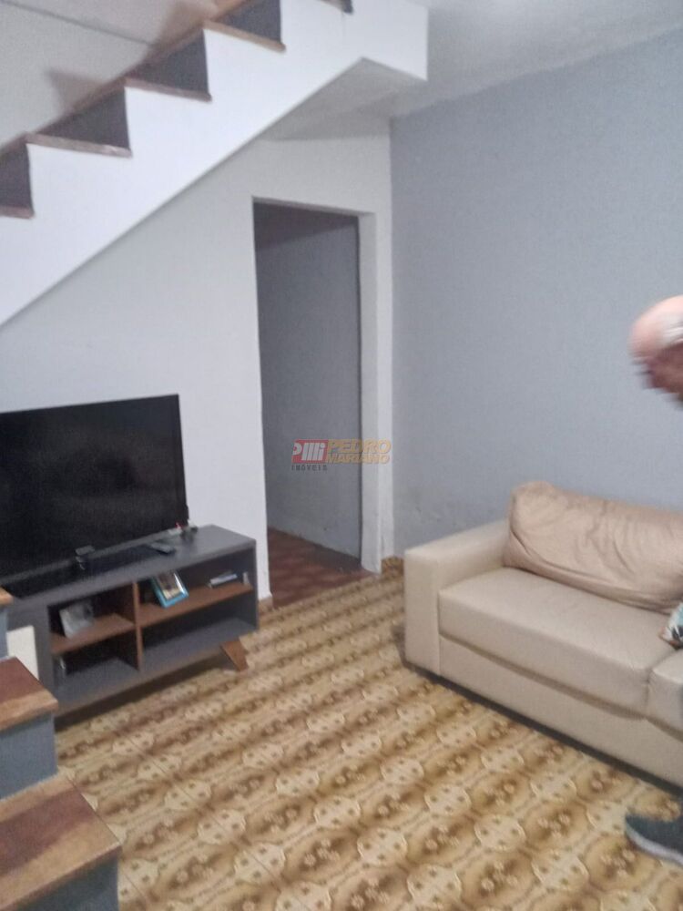Sobrado à venda com 6 quartos, 299m² - Foto 1