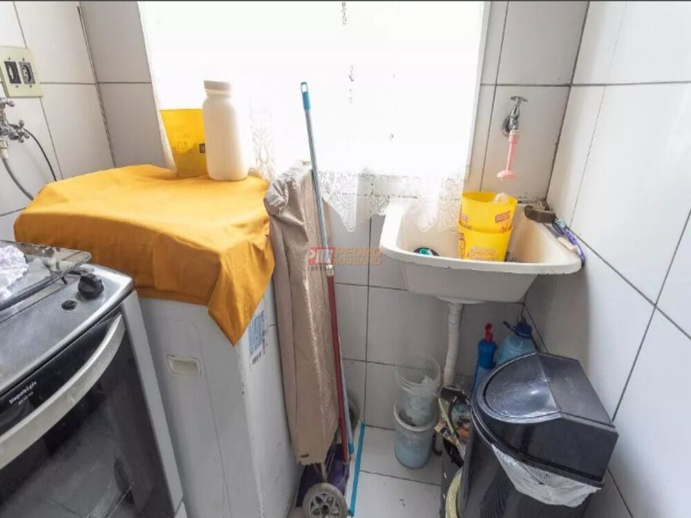 Apartamento à venda com 2 quartos, 60m² - Foto 7
