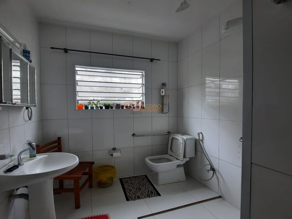 Casa, 5 quartos, 256 m² - Foto 15