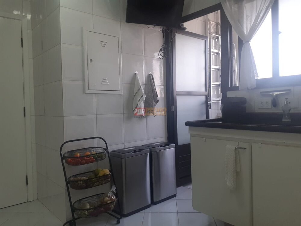 Apartamento à venda com 3 quartos, 117m² - Foto 7