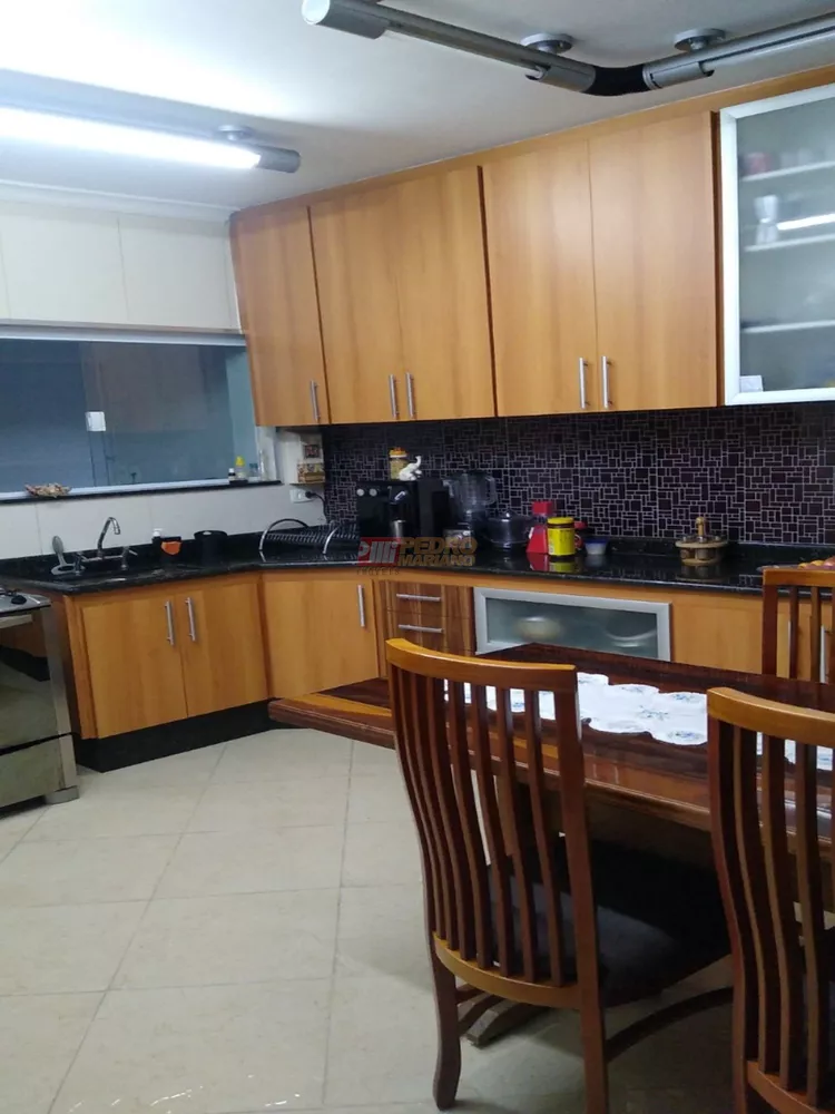 Sobrado, 3 quartos, 242 m² - Foto 6