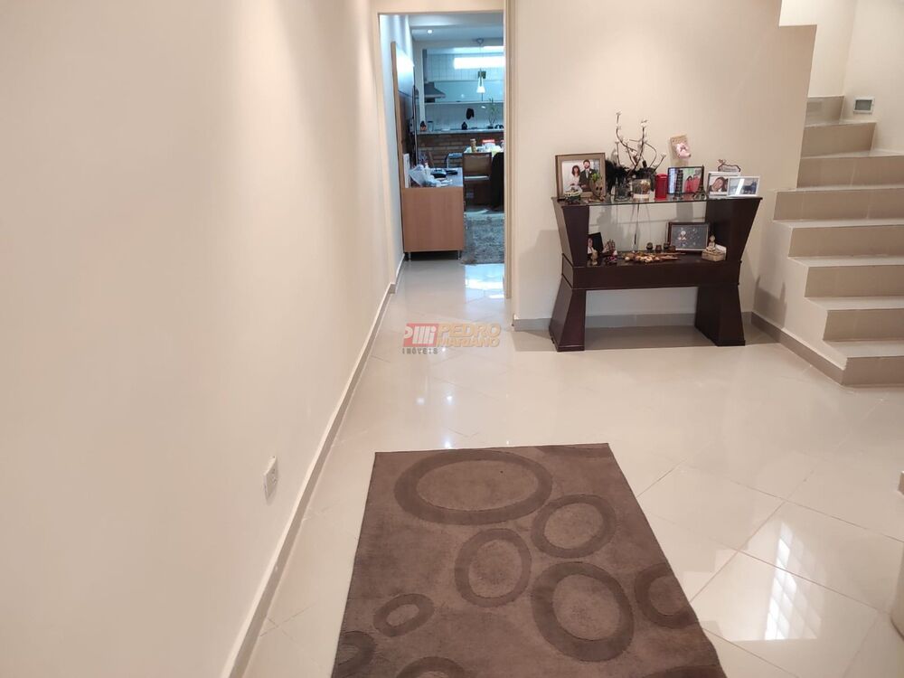 Sobrado, 3 quartos, 180 m² - Foto 1