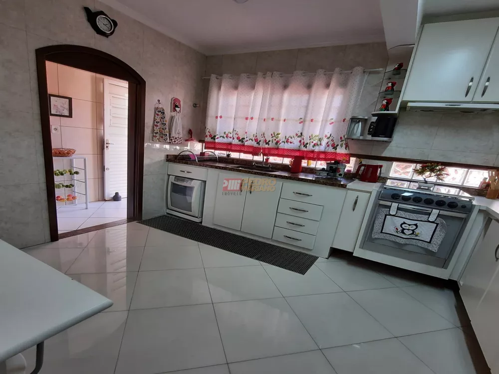 Sobrado, 3 quartos, 242 m² - Foto 13